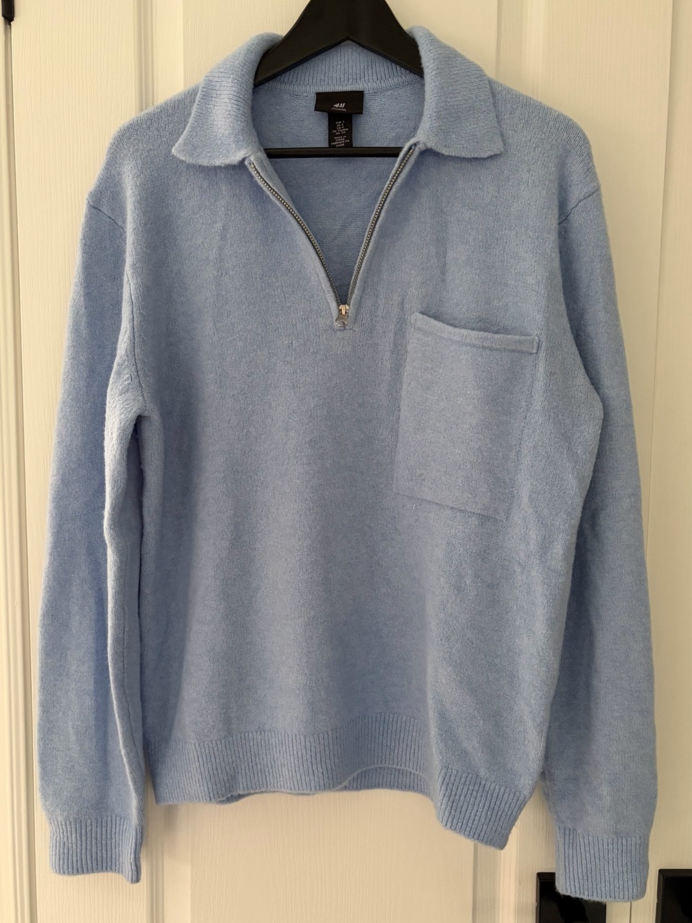 H&M Men’s Light Blue V-Neck Half-Zip Sweater